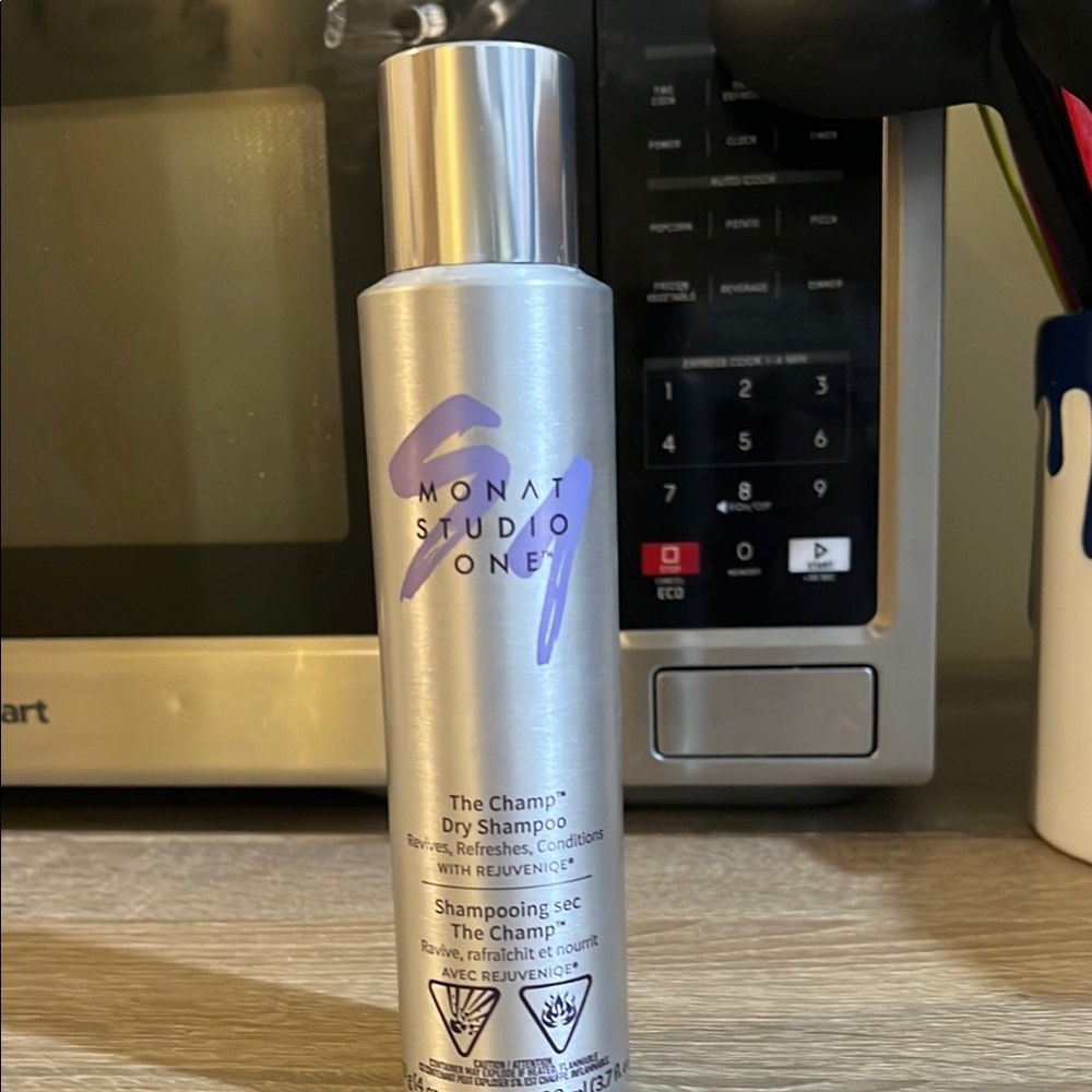 Monat Studio One Dry Shampoo